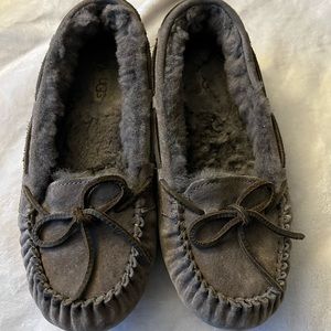 Ugh moccasins
